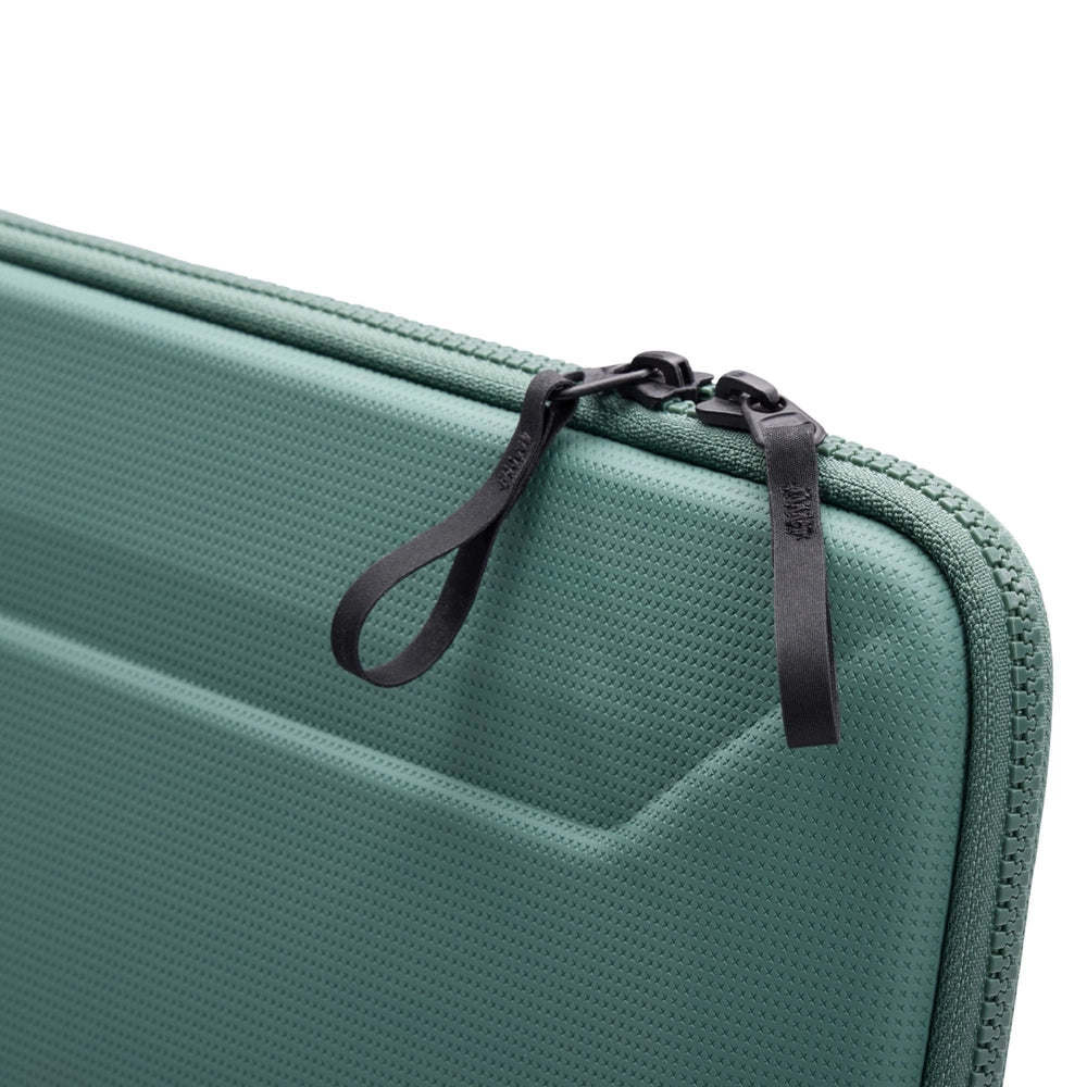 Thule Funda Gauntlet 5 para MacBook Pro 14" - Verde Brumoso
