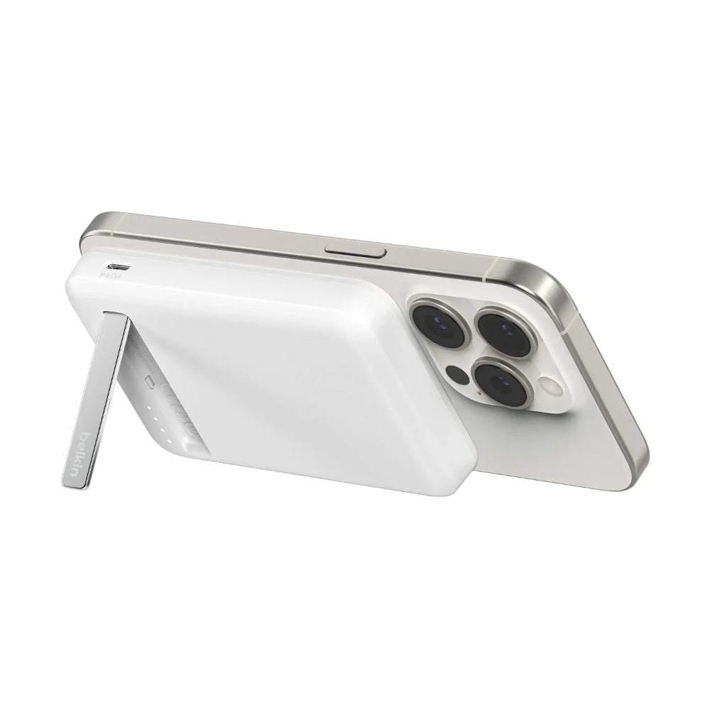 Bateria_Externa_Qi2_5000mAh_15W_Stand_Blanco_Imagen_posicion_4_iShop_Ecuador