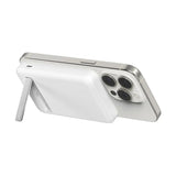 Bateria_Externa_Qi2_5000mAh_15W_Stand_Blanco_Imagen_posicion_4_iShop_Ecuador