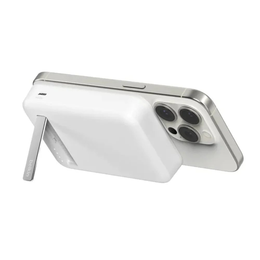 Bateria_Externa_Qi2_10000_mAh_15W_stand_Blanco_Imagen_posicion_5_iShop_Ecuador